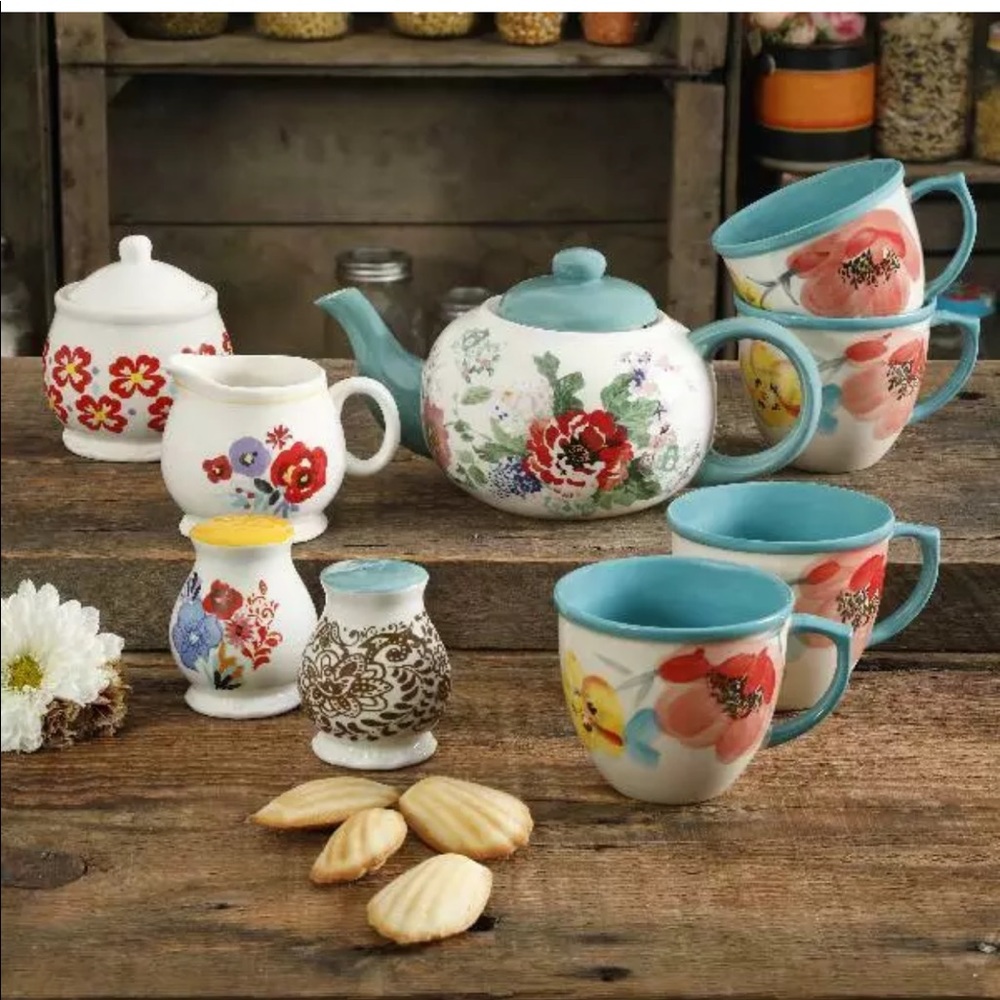 Pioneer women tea set